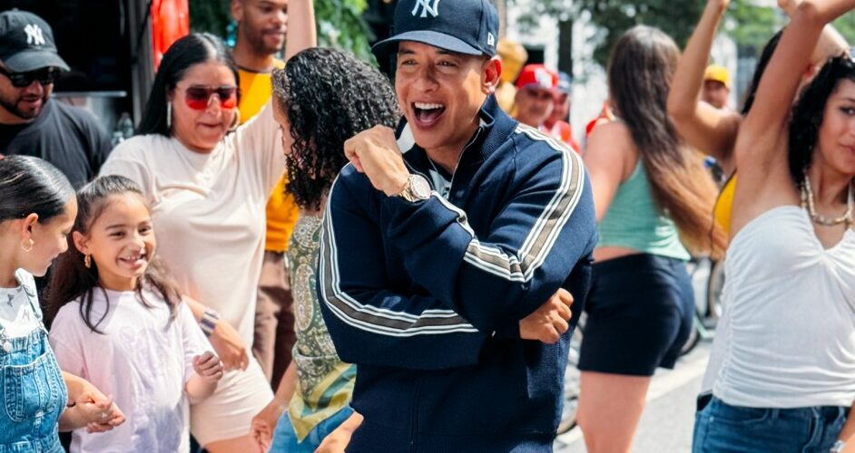 Daddy Yankee Sonríele: El cantante líder urbano regresa con nueva música