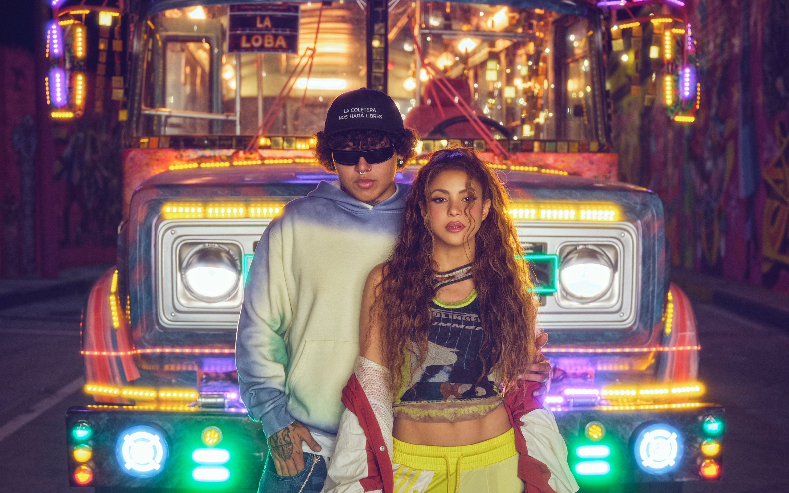 Shakira y Beéle juntos en el videoclip del tema musical “Algo Tú”